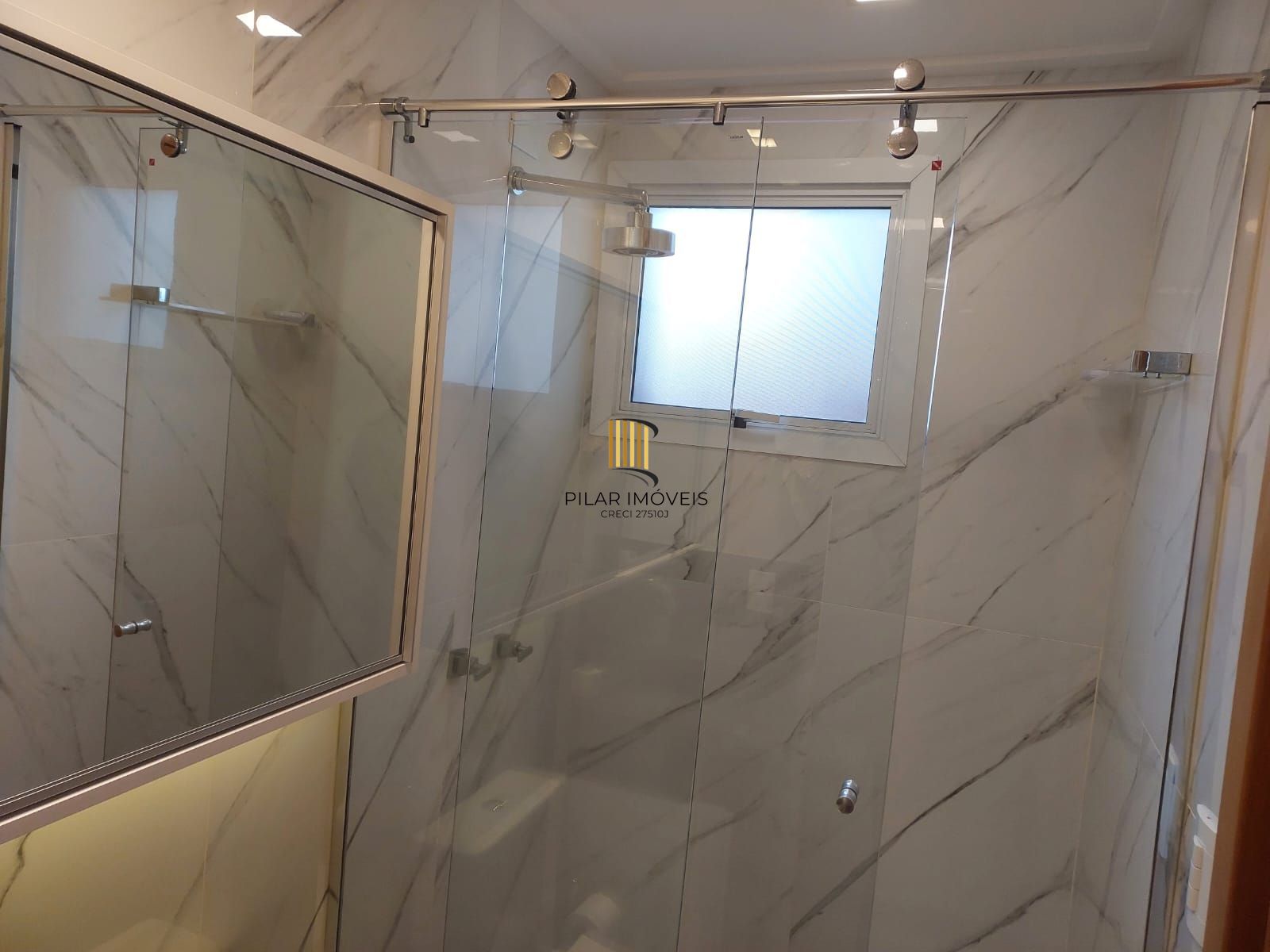 Apartamento com 3 dormitórios, sendo 1 deles suíte, com 02 vagas