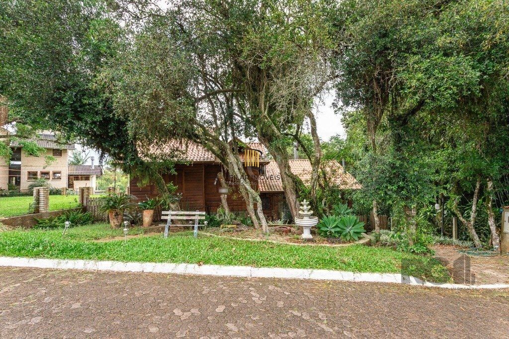 Casa com 4 quartos, suíte, churrasqueira, vaga de garagem, no bairro Elsa, Viamão/RS