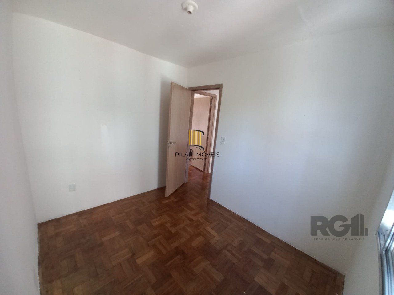 Apartamento com 02 quartos no Bairro Restinga.