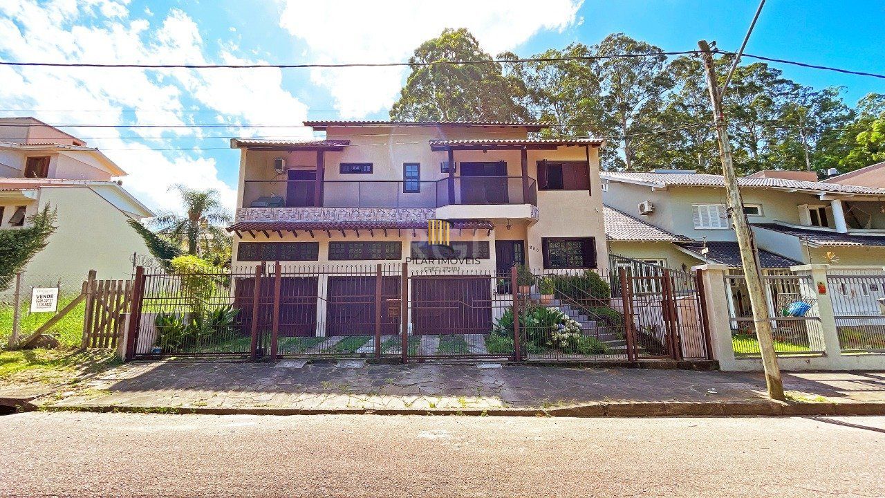 Casa 4 Suítes e 6 vagas de garagem no bairro Jardim Itu
