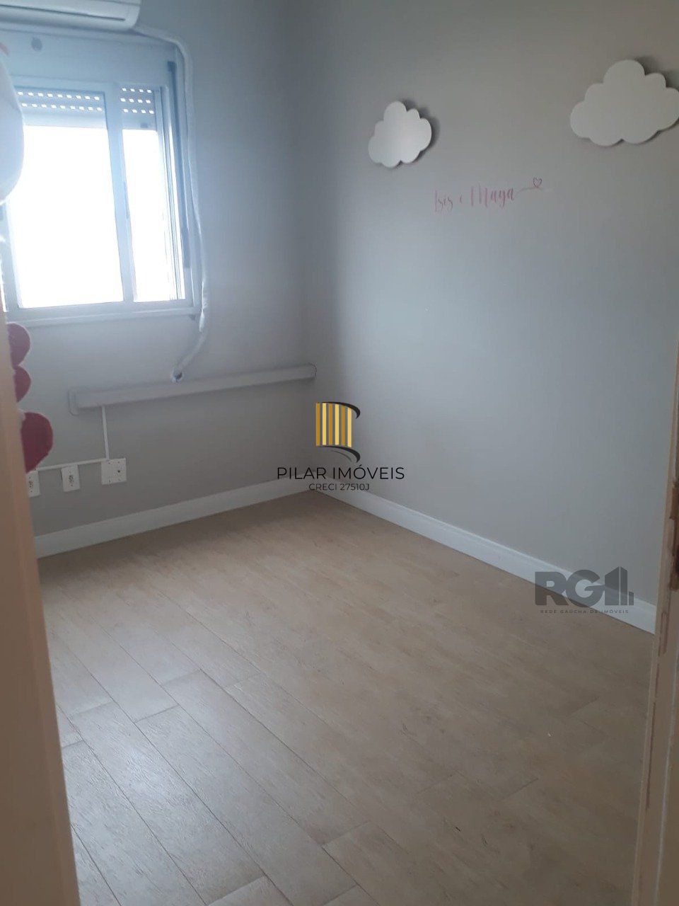 APARTAMENTO DE 2 DORMITÓRIOS E VAGA ESCRITURADA EM CONDOMÍNIO COM INFRA COMPLETA.