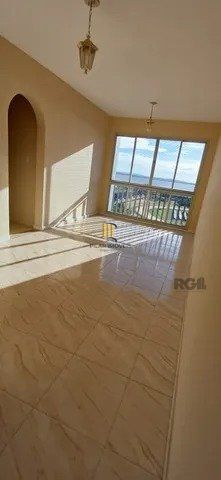 Apartamento com 3 dormitórios, 2 banheiros, 1 vaga de garagem, no bairro Cristal, Porto Alegre/RS