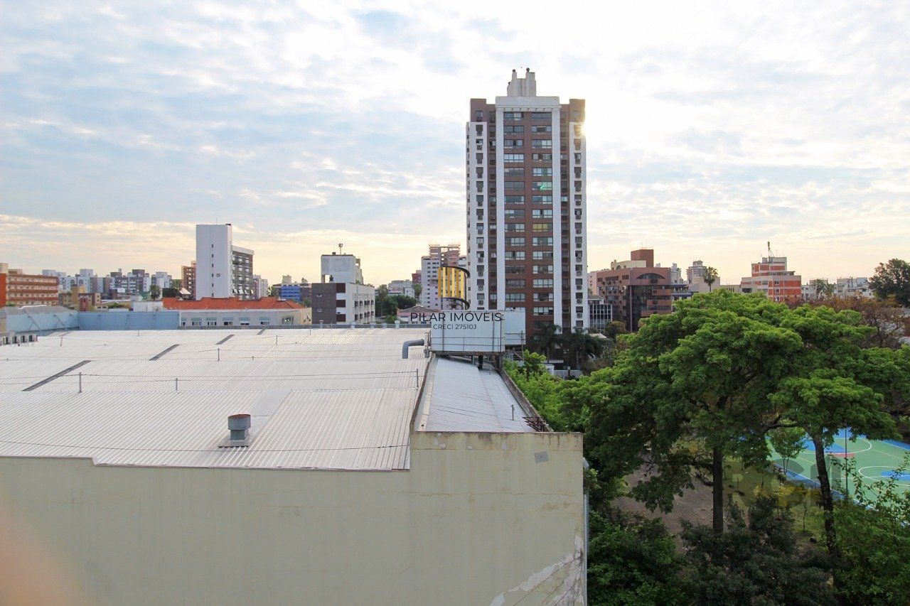 Apartamento a venda composto de dois dormitórios no bairro menino Deus com vaga