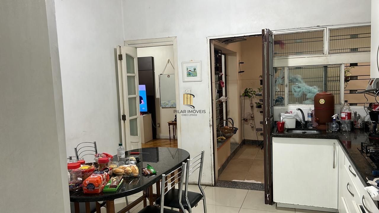 Casa com 4 dormitórios ,