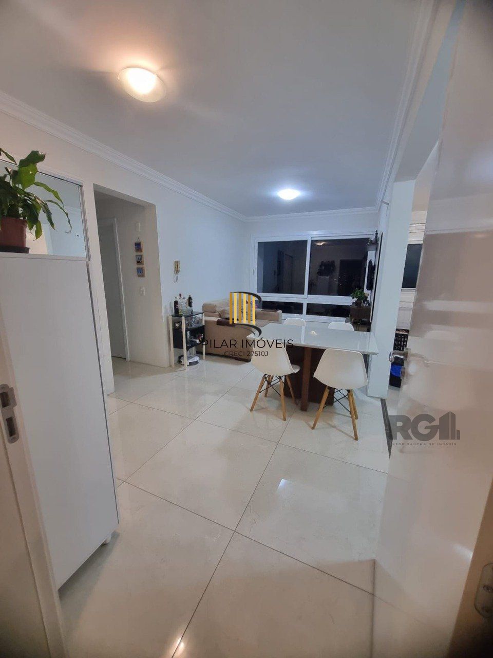 VENDA DE APARTAMENTO DE01 SUÍTE, INFRA E 02 VAGAS DE GARAGEM - SANTO ANTONIO