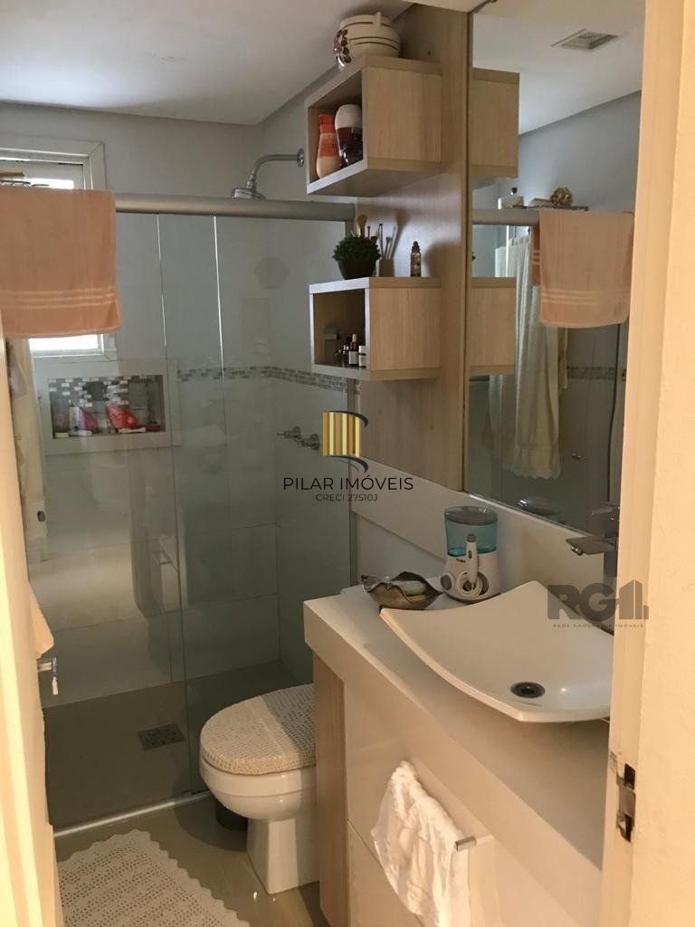 APARTAMENTO COM SACADA E VAGA NO PARTENON EM PORTO ALEGRE-RS