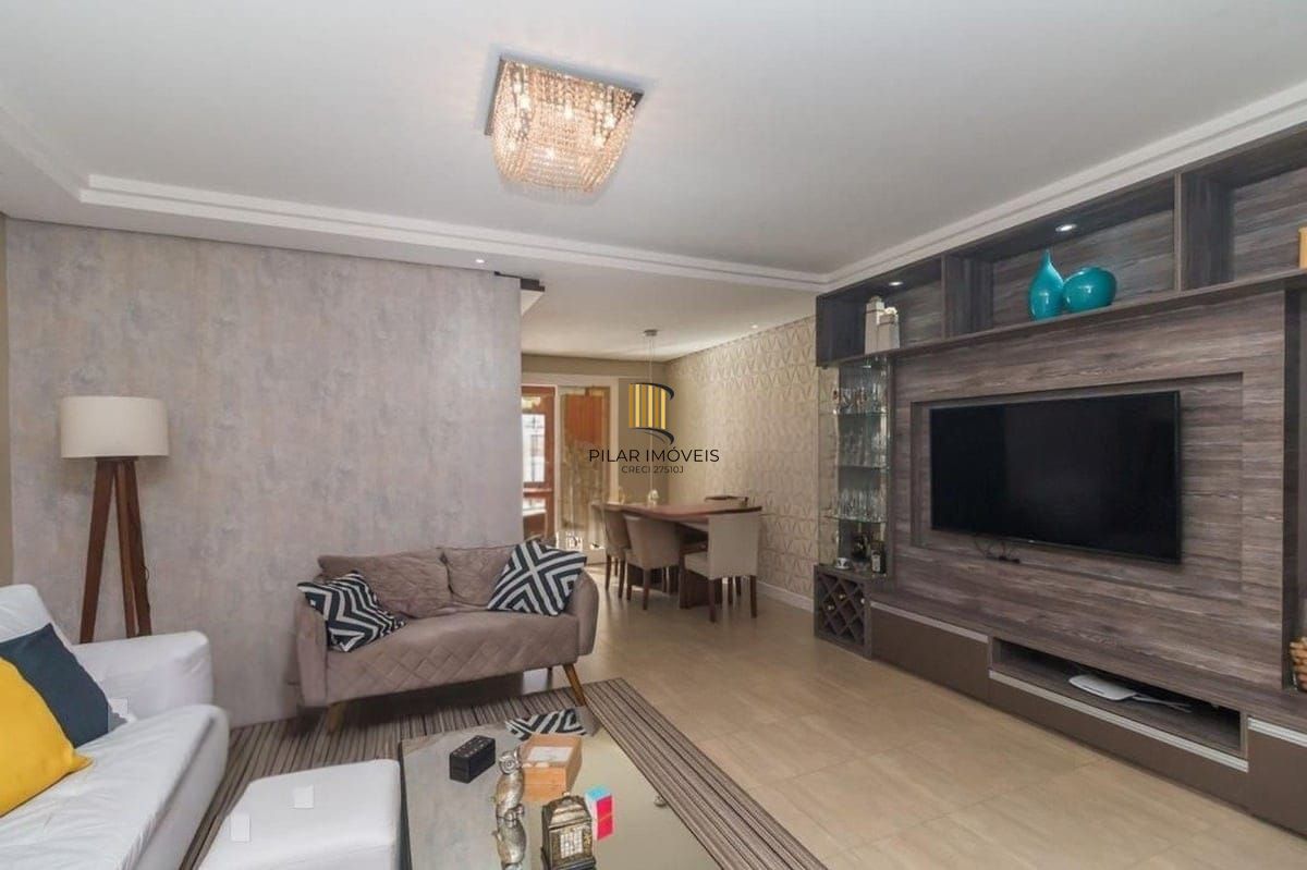 Casa com 03 quartos no Bairro de Ipanema em Porto Alegre/RS