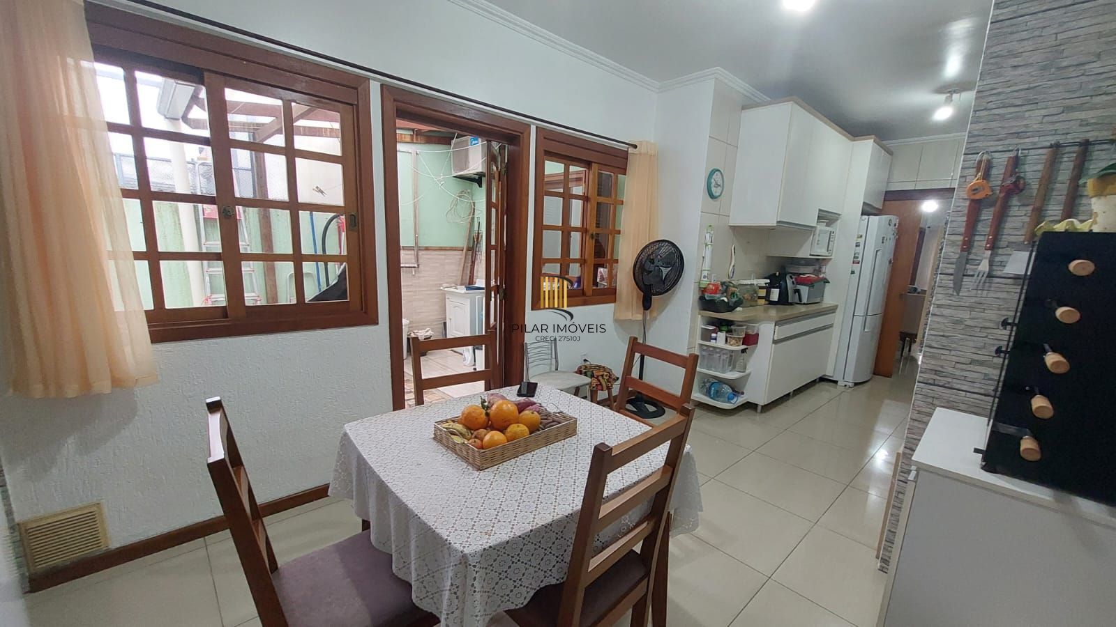 CASA NO LAGOS DE NOVA IPANEMA - 2 QUARTOS E ATELIER NO PISO SUPERIOR