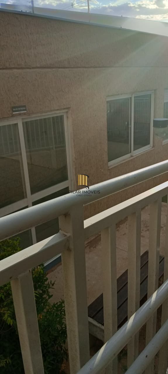 Apartamento com 02 quartos e 01 vaga no Bairro Jardim Leopoldina Porto Alegre