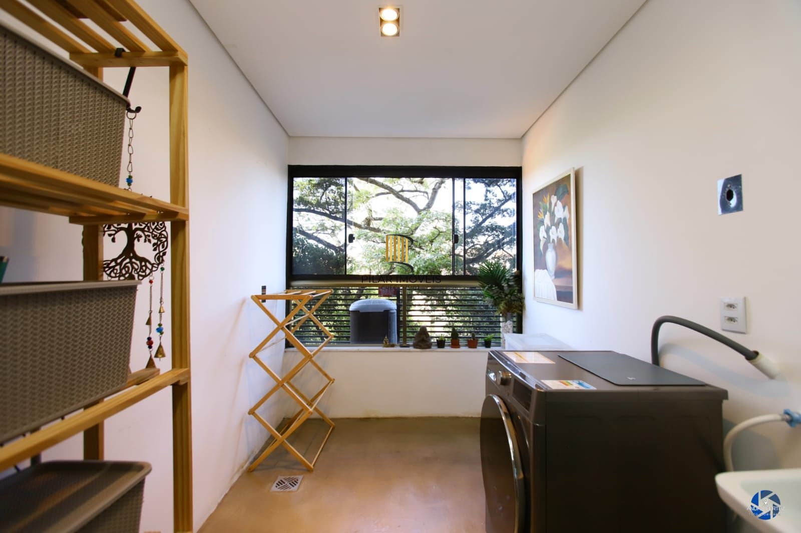 Apartamento de 02 quartos, , 01 vaga, 01 suítes, Área de serviço em Porto Alegre/RS