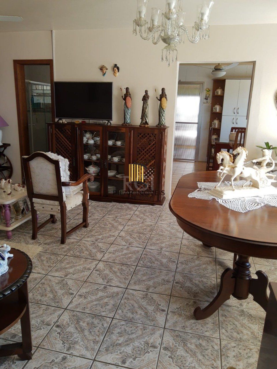 Casa para Venda - 103.38m², 2 dormitórios, sendo 1 suites, 3 vagas - Cecília, Porto Alegre