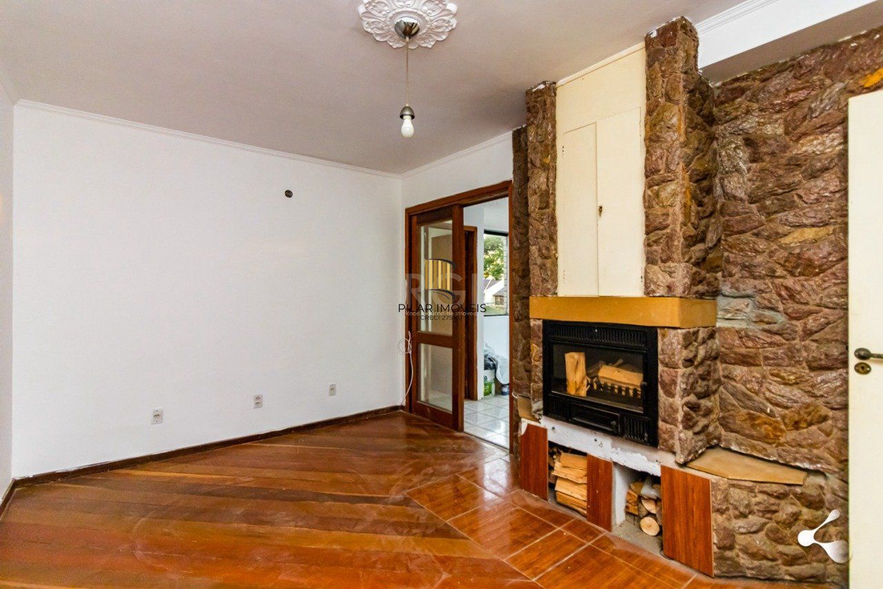 EXCELENTE APARTAMENTO DE 3 DORMITÓRIOS E 2 VAGAS DE GARAGEM