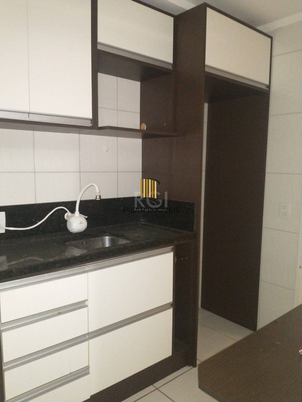 Apartamento para Venda - 54.63m², 2 dormitórios, 1 vaga - Camaquã