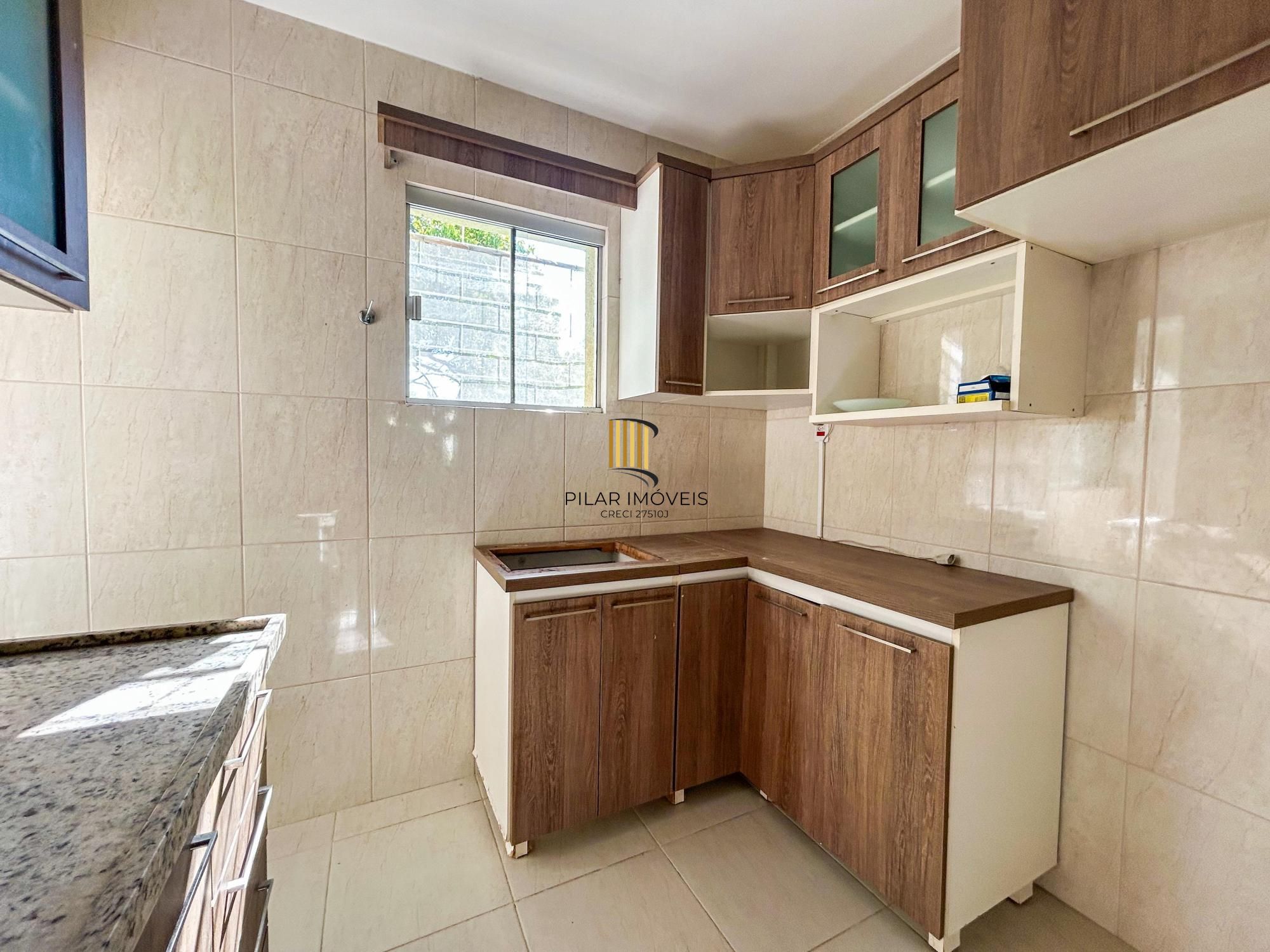 Ótimo apto 03 dormitórios, transformados em 2 dormitórios com living estendido no BAIRRO CRISTAL