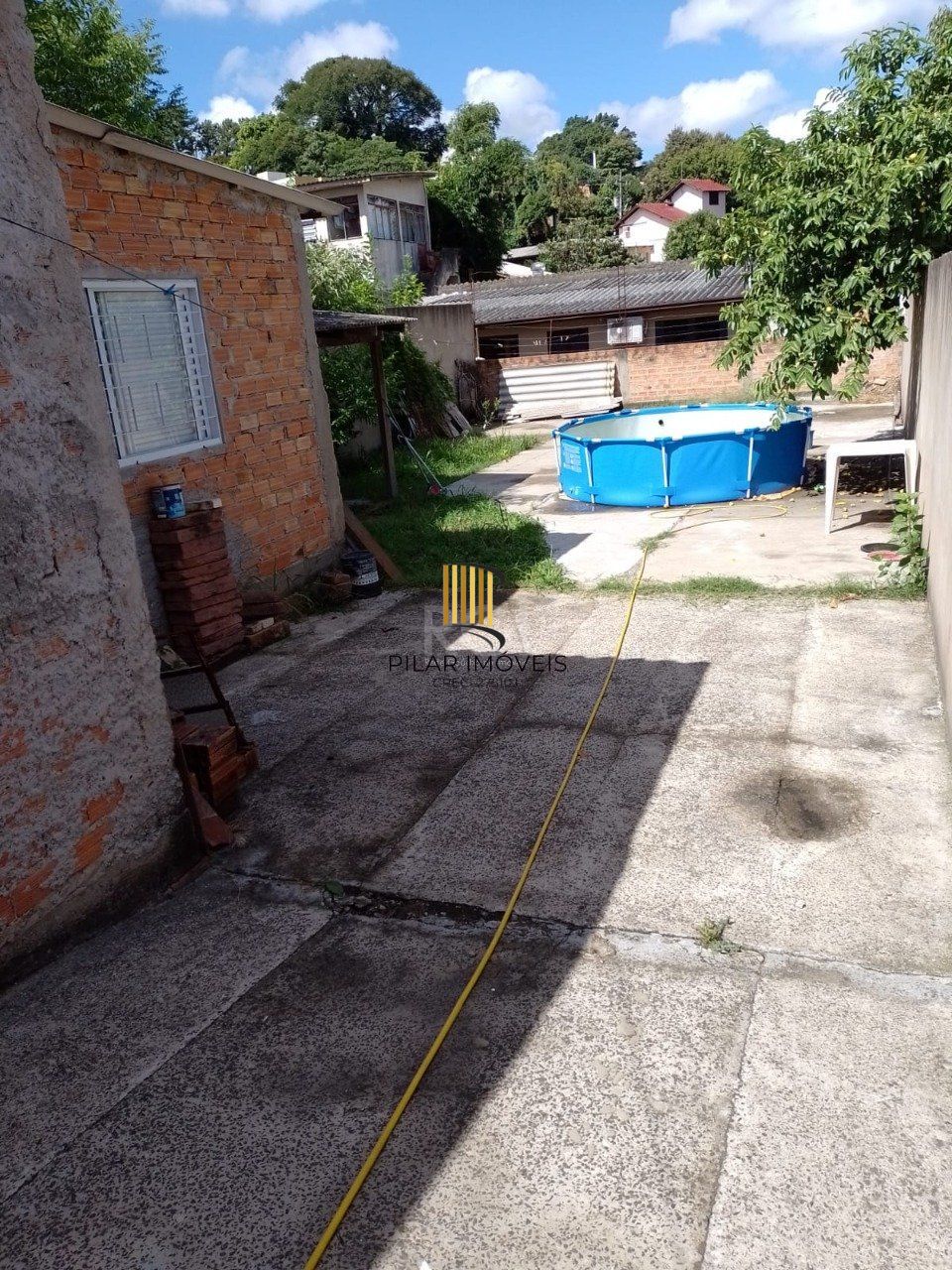 Casa de 4 dormitórios no bairro Jardim Floresta