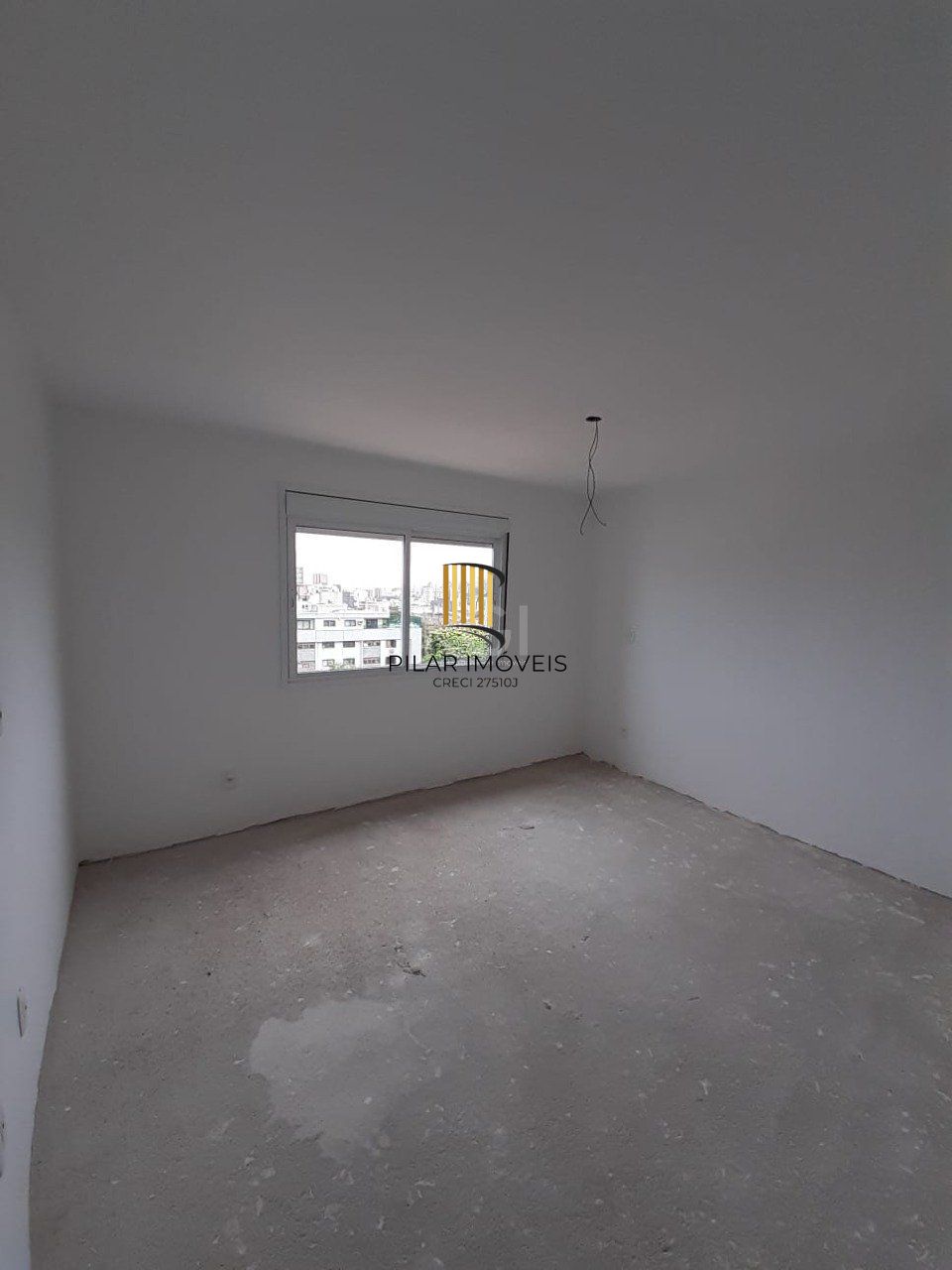 Apartamento para Venda - 90.31m², 2 dormitórios, sendo 2 suites, 2 vagas - Petrópolis