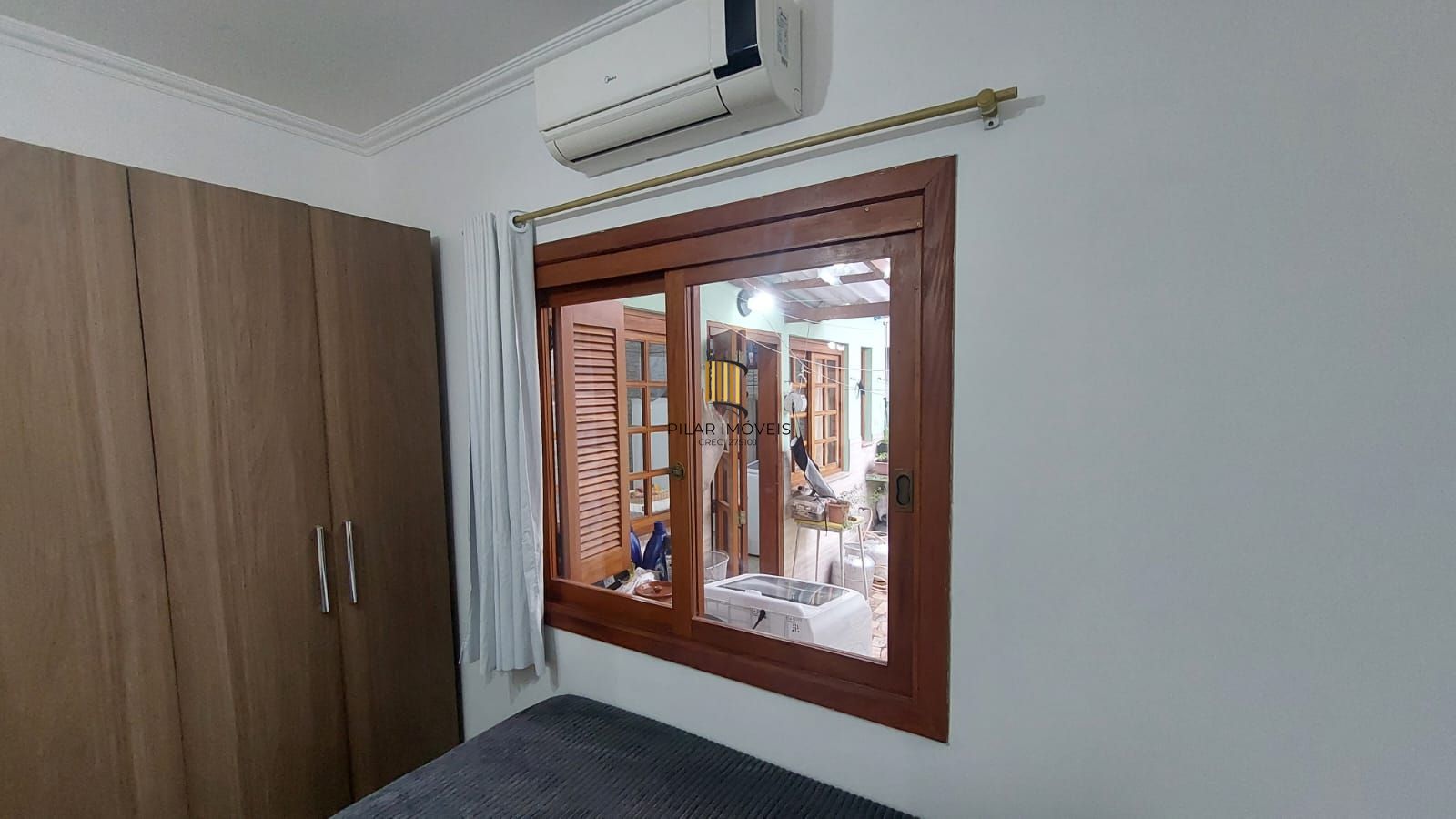 CASA NO LAGOS DE NOVA IPANEMA - 2 QUARTOS E ATELIER NO PISO SUPERIOR