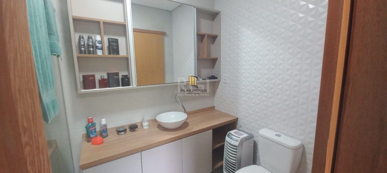 BAIXOU!!! APROVEITE!! LINDA CASA , 3 DORMITÓRIOS, 2 VAGAS -  BAIRRO CASCATA- POA/RS
