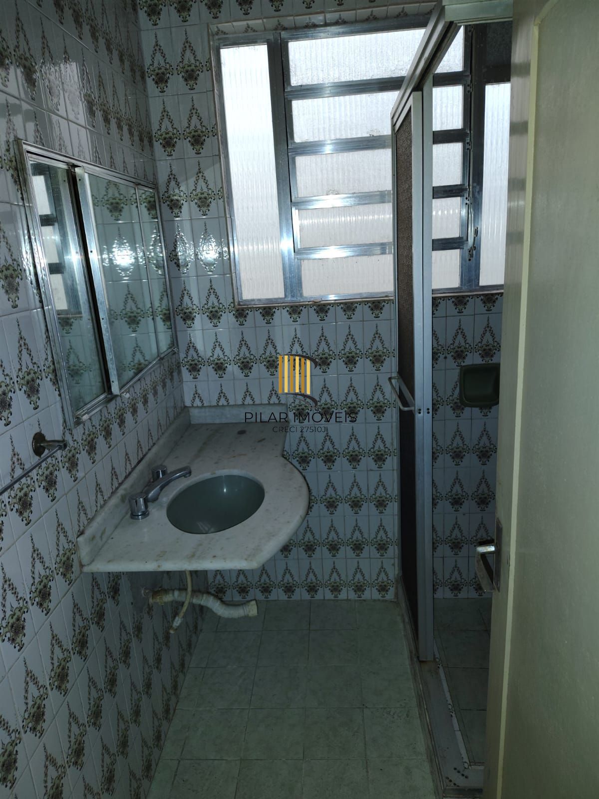 Casa com 03 quartos no Bairro São Pedro em Porto Alegre