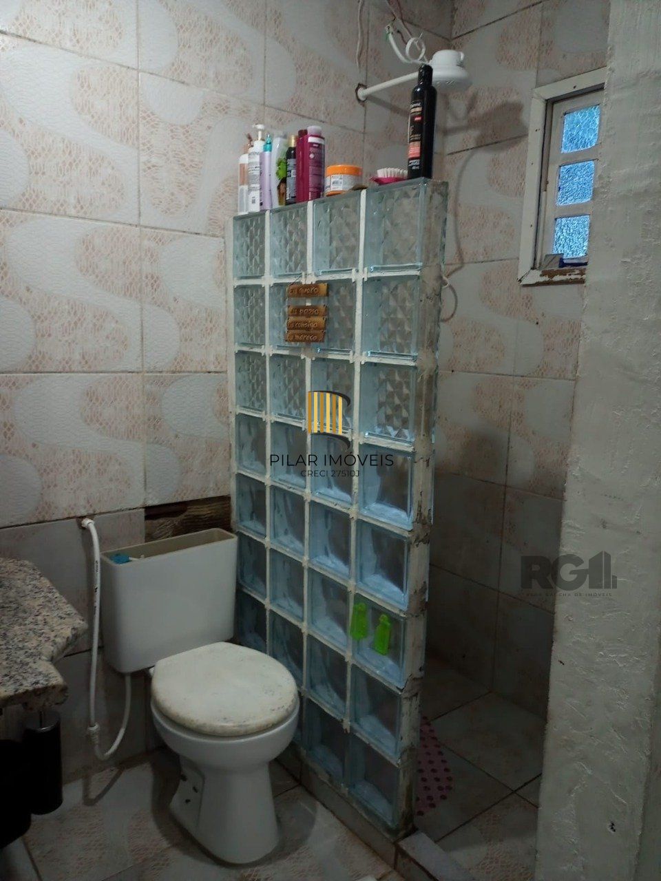 Casa para Venda - 482m², 3 dormitórios, 3 vagas - Camaquã, Porto Alegre