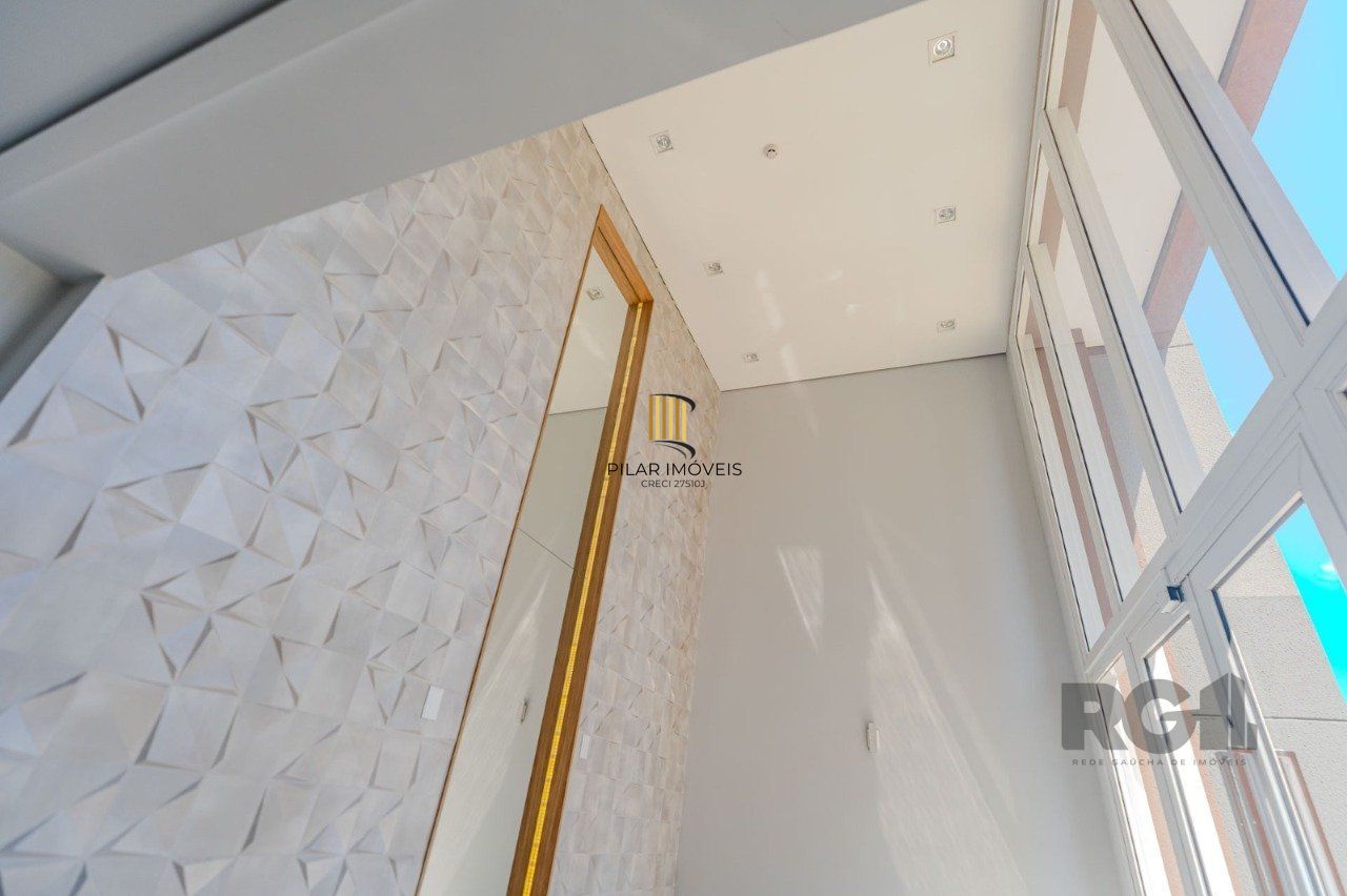Apartamento com 01 quarto e 01 vaga no Bairro Partenon