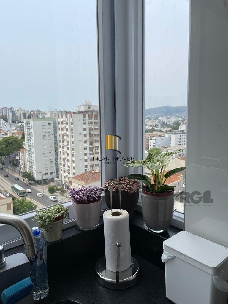 Apartamento a venda 2 dormitórios e uma suíte no bairro Rio Branco em Porto Alegre