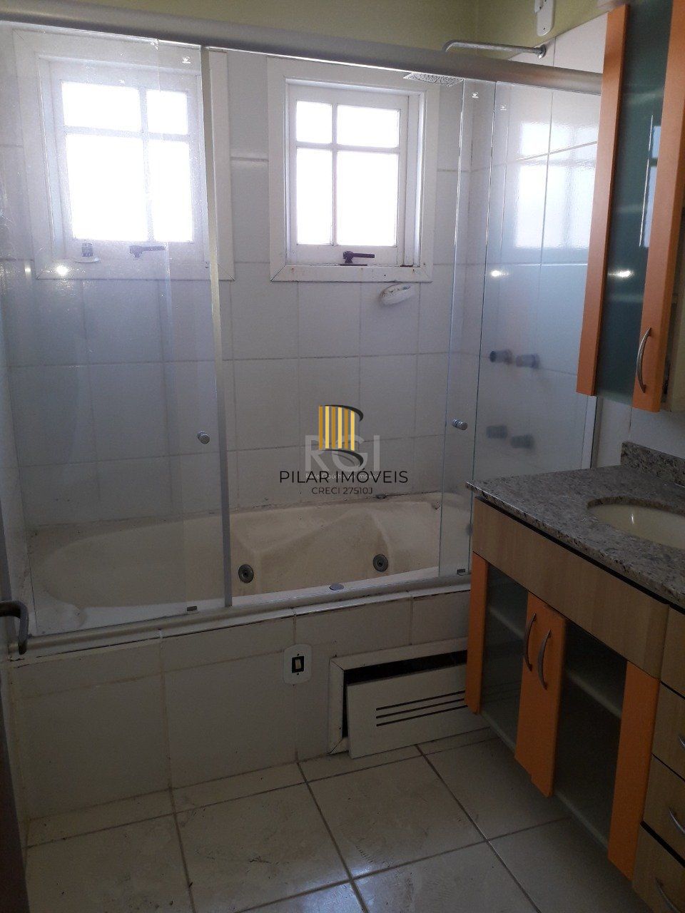 Casa para Venda - 205m², 2 dormitórios, sendo 1 suites, 2 vagas - Ipanema