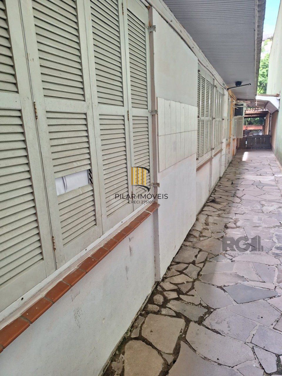 Casa 5 dormitórios no bairro Petrópolis