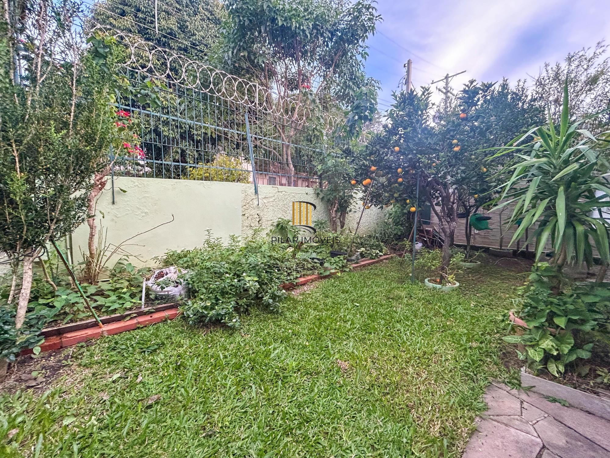 Casa Residencial com 3 Quartos, sendo 1 suíte e 3 Banheiros, no Bairro Santa Teresa em Porto Alegre, RS