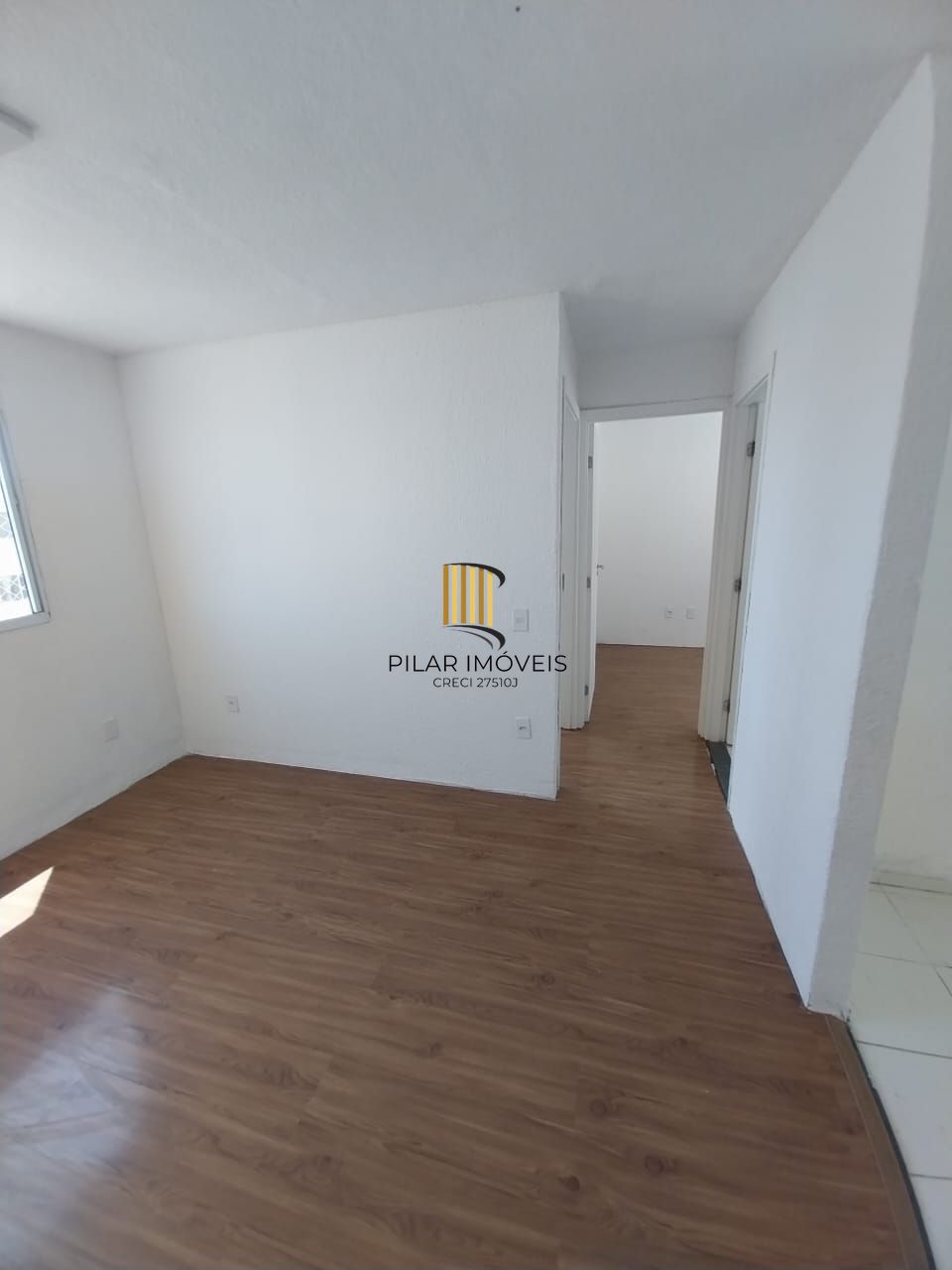 Apartamento com 02 quartos e 01 vaga no Bairro Hípica em Porto Alegre