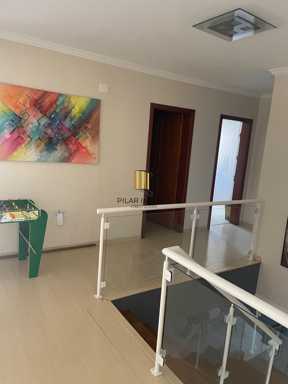 Casa em Condomínio com 03 quartos (01 suíte com closet) e 06 vagas no Ecoville