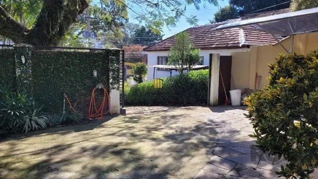 Casa 4 dormitórios no bairro Tristeza