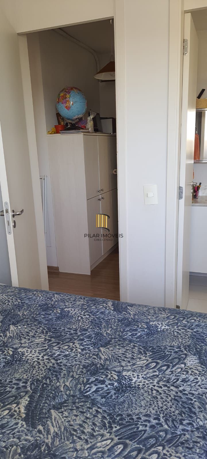 Apartamento com 03 dormitórios (01 suíte), 01 vaga no bairro Morro Santana