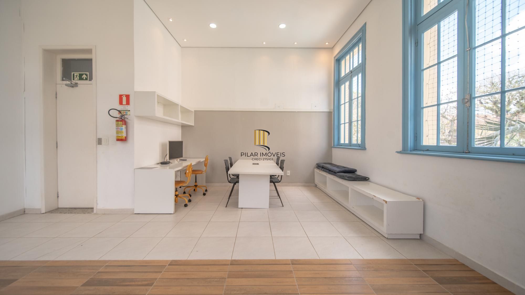Apartamento Garden com 3 quartos e 107m² à venda em Teresópolis, Porto Alegre.