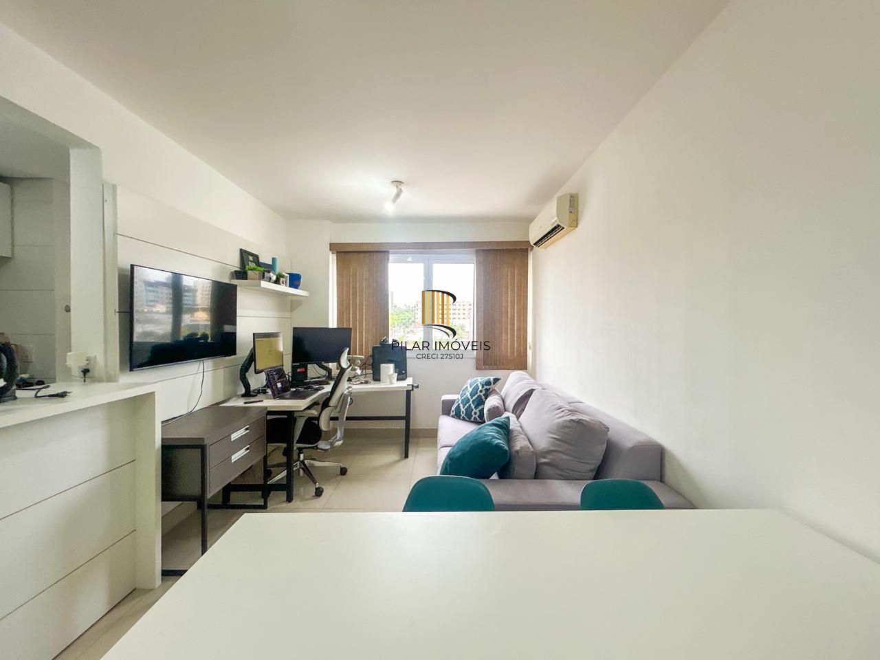 Apartamento de 1 dormitório com vaga  no bairro Jardim Botânico em Porto Alegre/RS