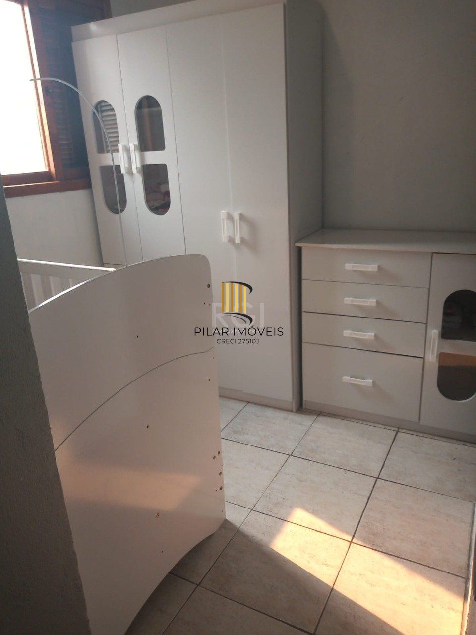 Casa com 5 quartos, 1 suíte, 4 vagas de garagem, no bairro Aberta dos Morras, Porto Alegre/RS