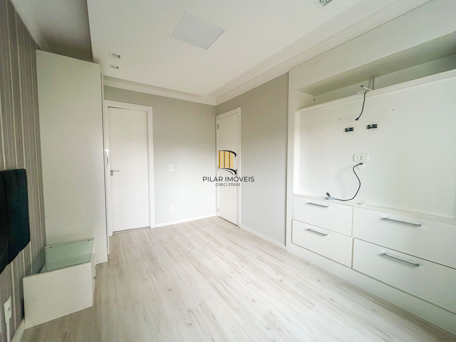 Apartamento de 02 dormitórios no Bairro Tristeza em Porto Alegre/RS