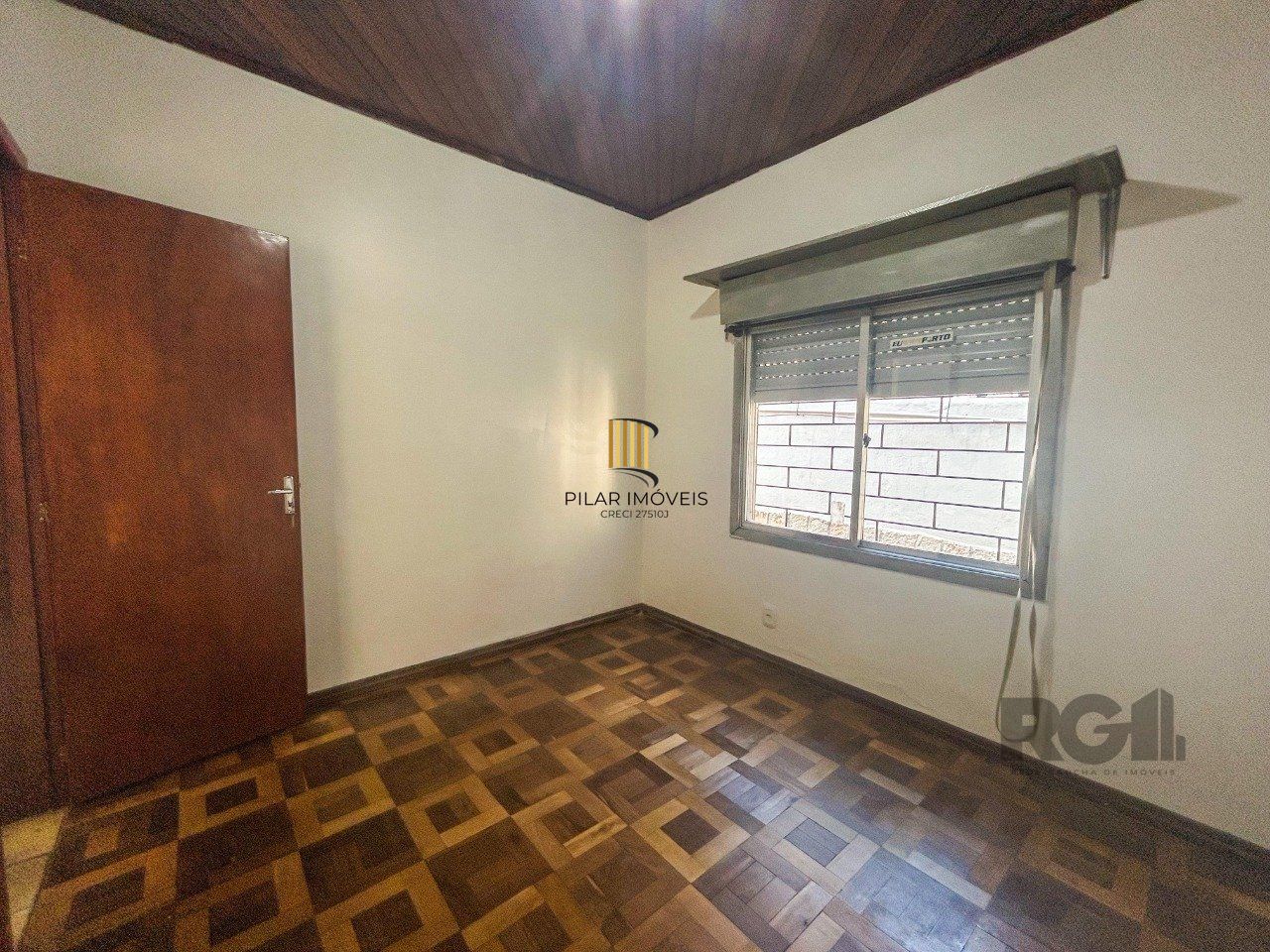 Casa 03 quartos, peças amplas,  03 dormitórios,  salão de festas -3 vagas - Cavalhada