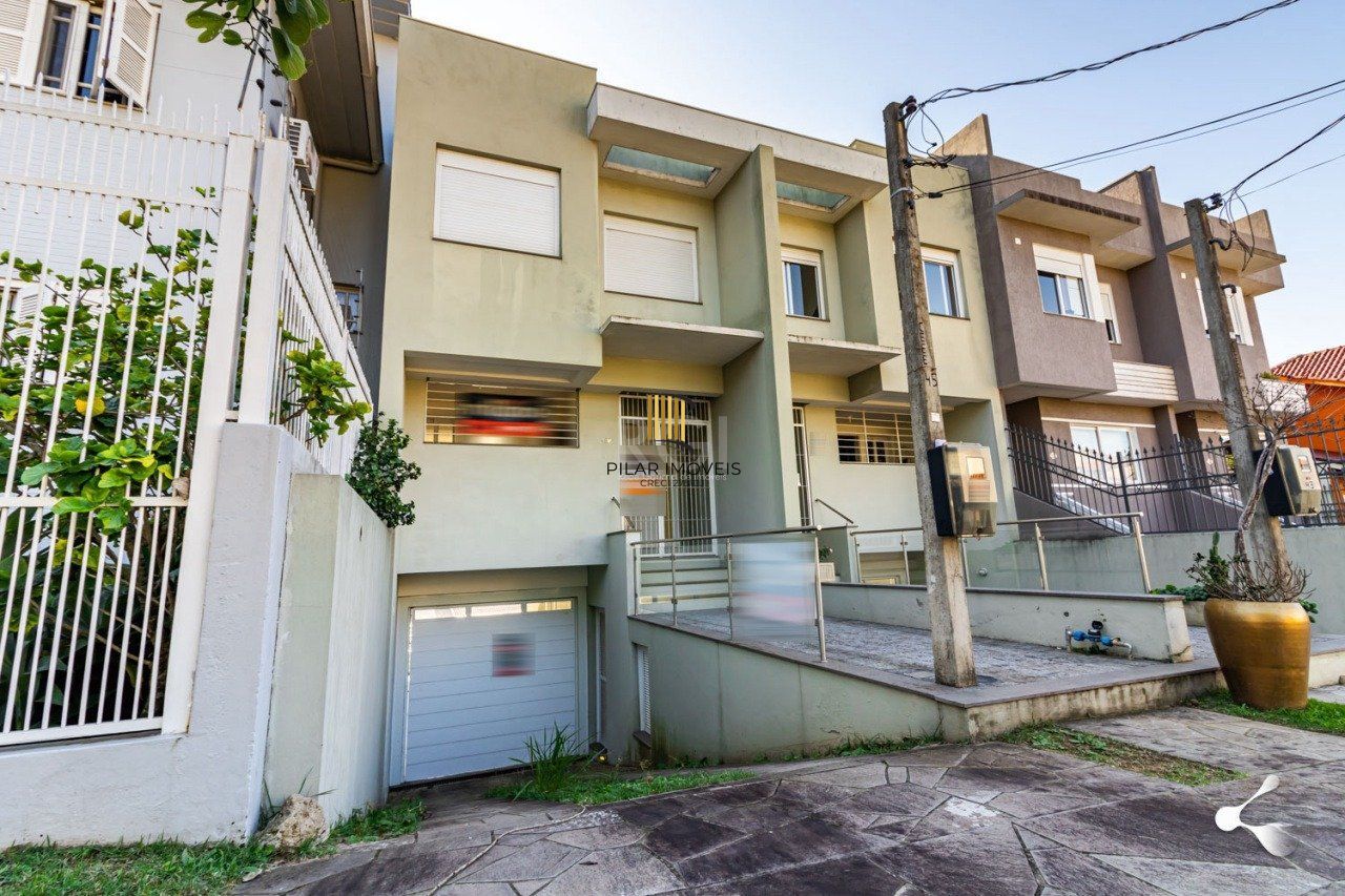 Casa 3 dormitórios no bairro Espírito Santo