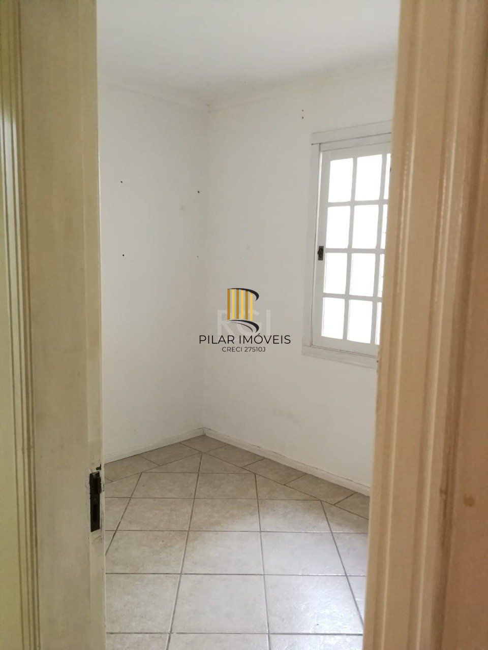 Casa para Venda - 170m², 3 dormitórios, 3 vagas - Nonoai, Porto Alegre