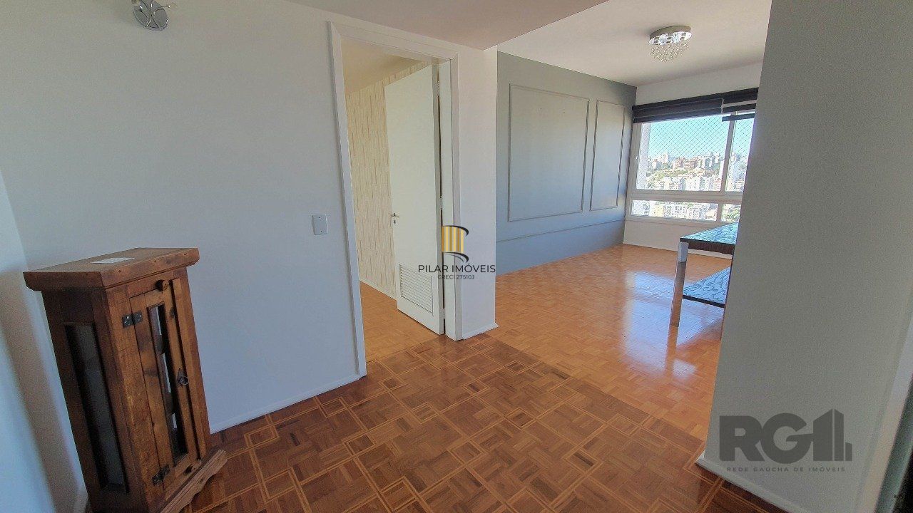 Apartamento 4 dormitórios no bairro Moinhos de Vento