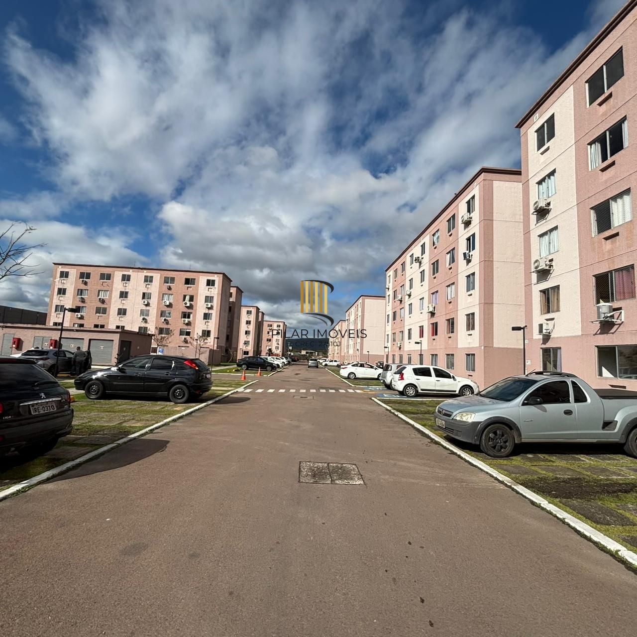 Apartamento com 02 quartos e 01 vaga fixa no Bairro Hípica