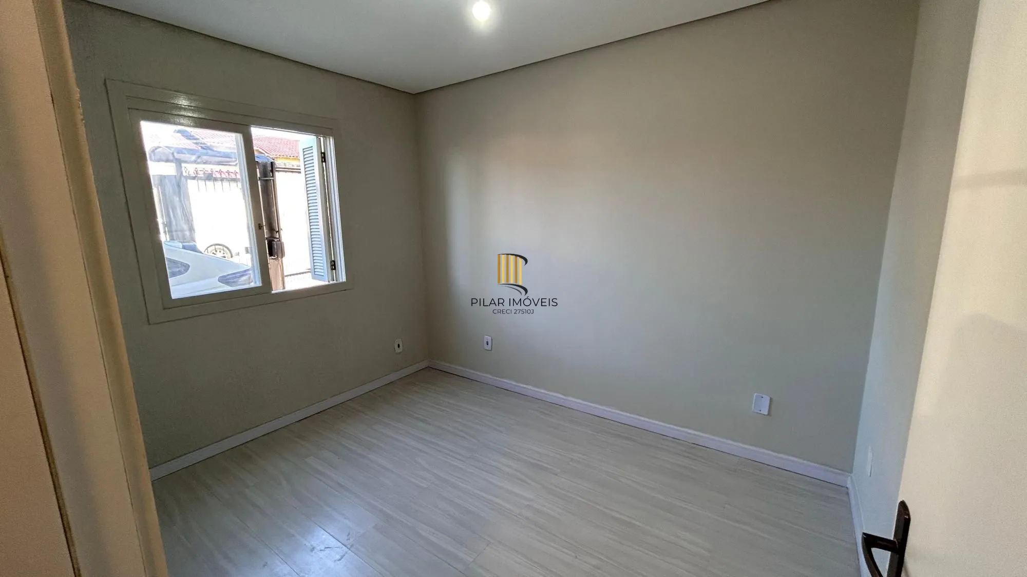Apartamento 2 dormitórios no bairro Jardim Algarve