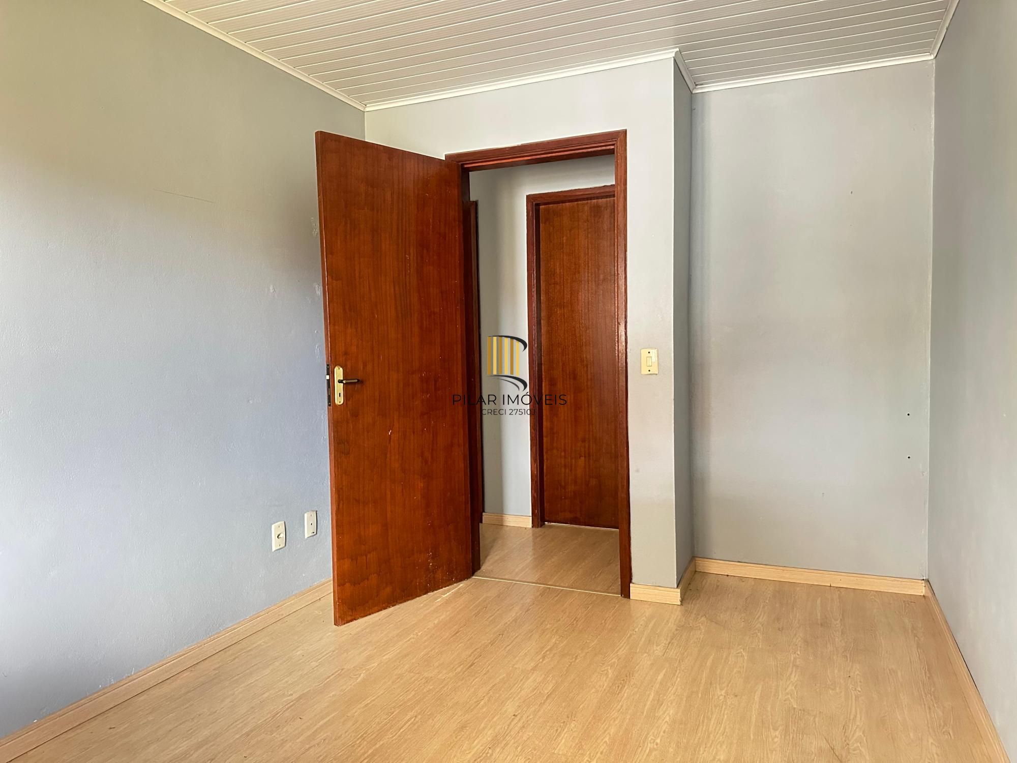 Casa financiável de 3 dormitórios um deles suíte no bairro Belém Novo em POrto Alegre