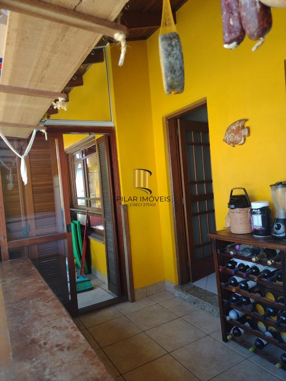 Casa para Venda - 693.6m², 5 dormitórios, sendo 3 suites, 4 vagas - Hípica