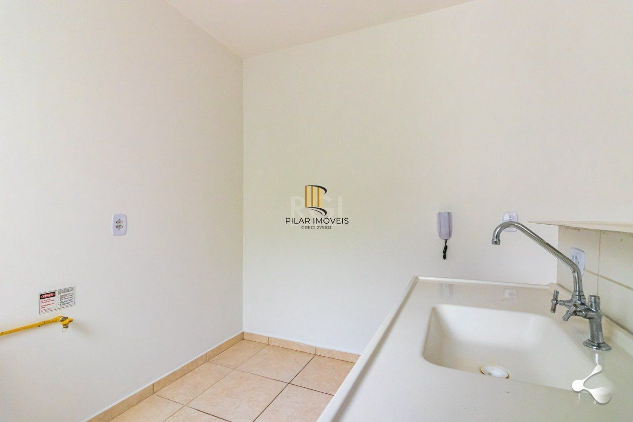 Apartamento com 2 quartos, 1 vaga de garagem, no bairro Vila Nova, Porto Alegre/RS 