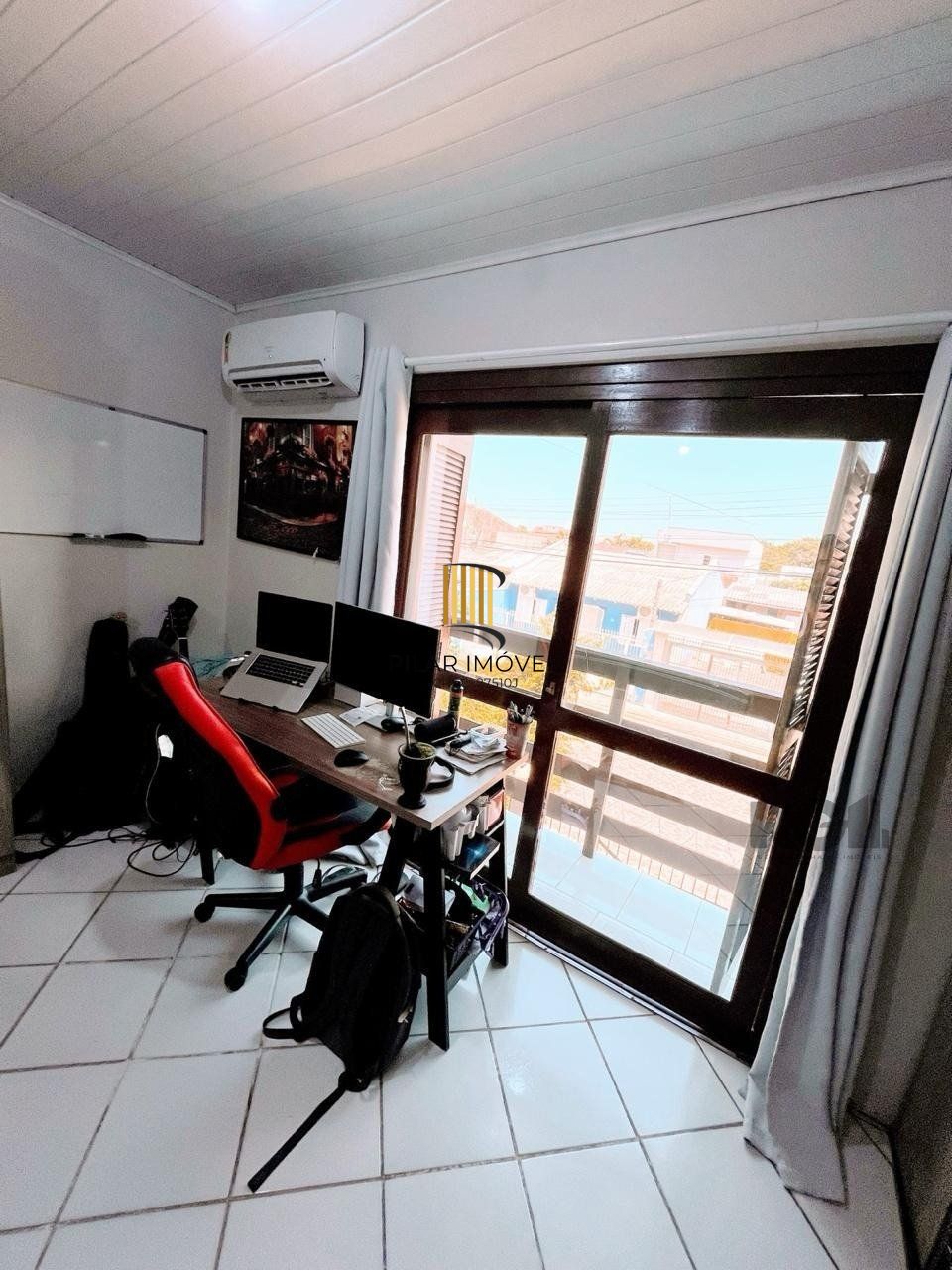 Sobrado a venda no bairro Mato Grande em Canoas