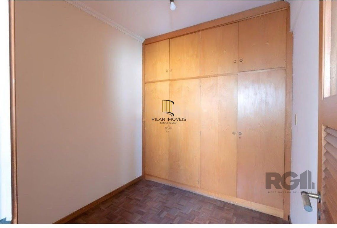 Apartamento a venda, dois dormitórios com vaga e infra no bairro Menino Deus
