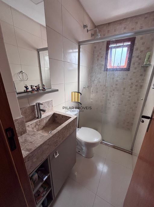 Casa 3 dormitórios no bairro Guarujá
