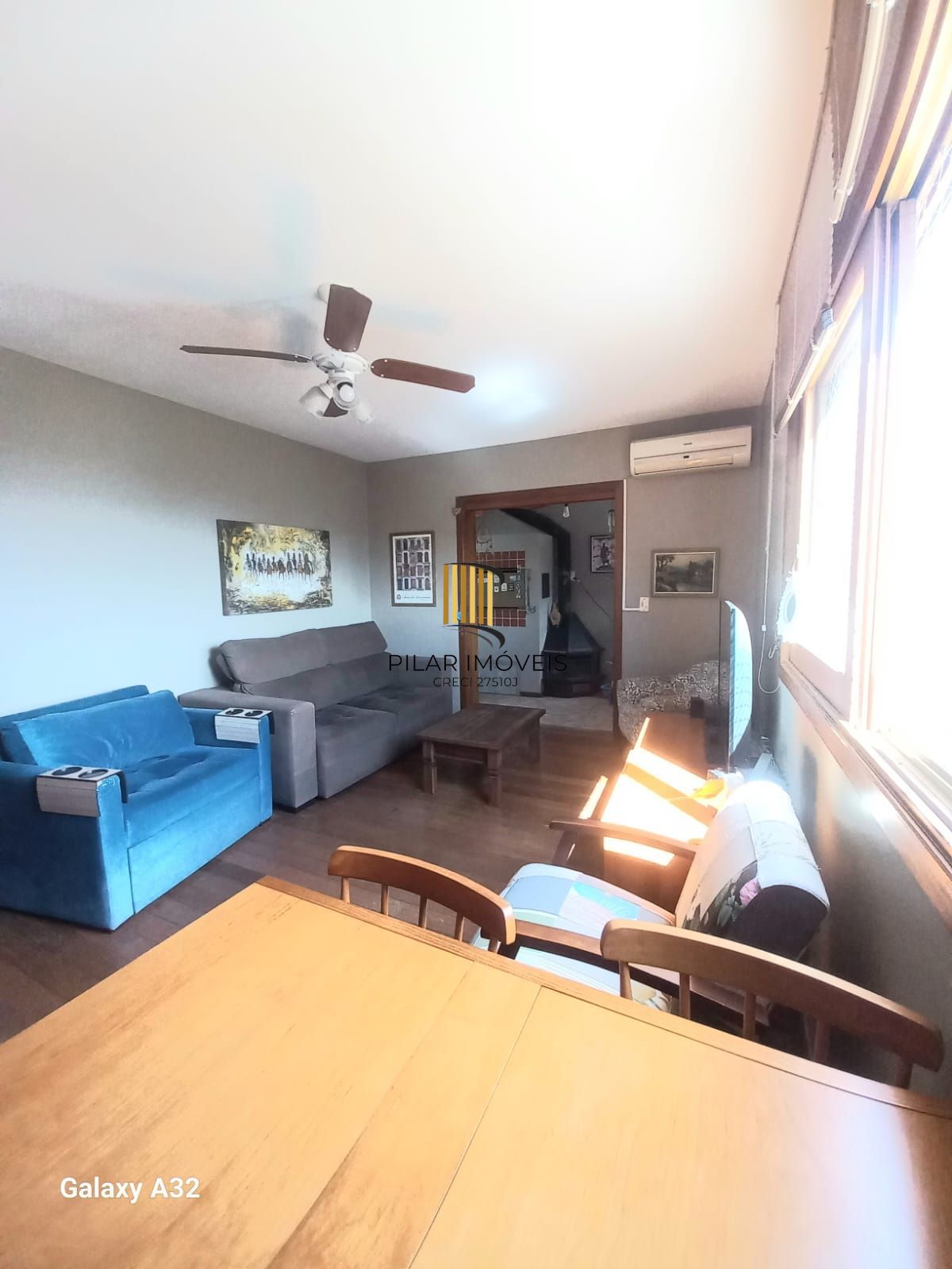 Apartamento 2 dormitórios com excelente posição solar, com lareira, churrasqueira e despensa. - Pilar Imóveis